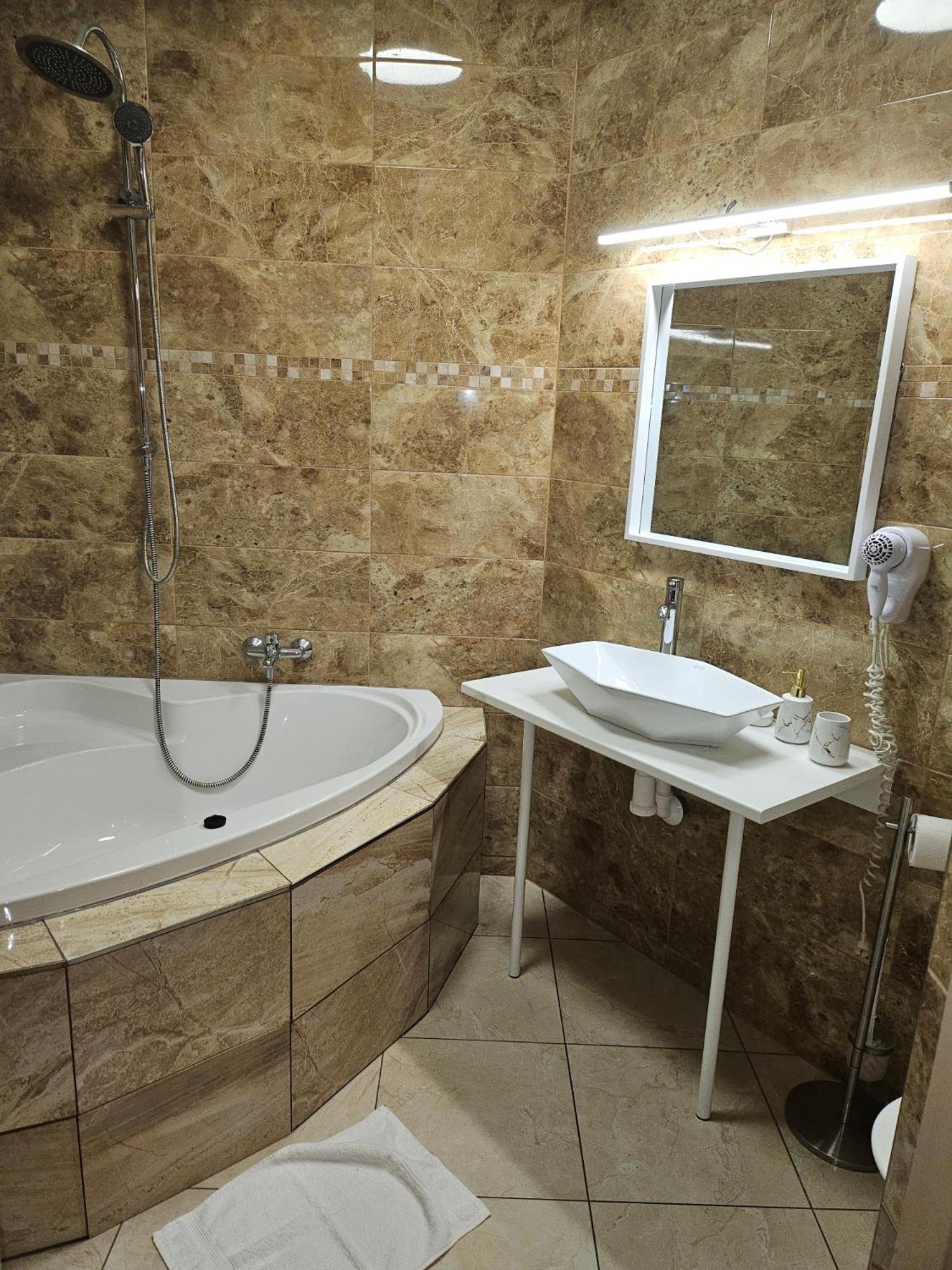 Hotel Taurus Ostrava Eksteriør bilde